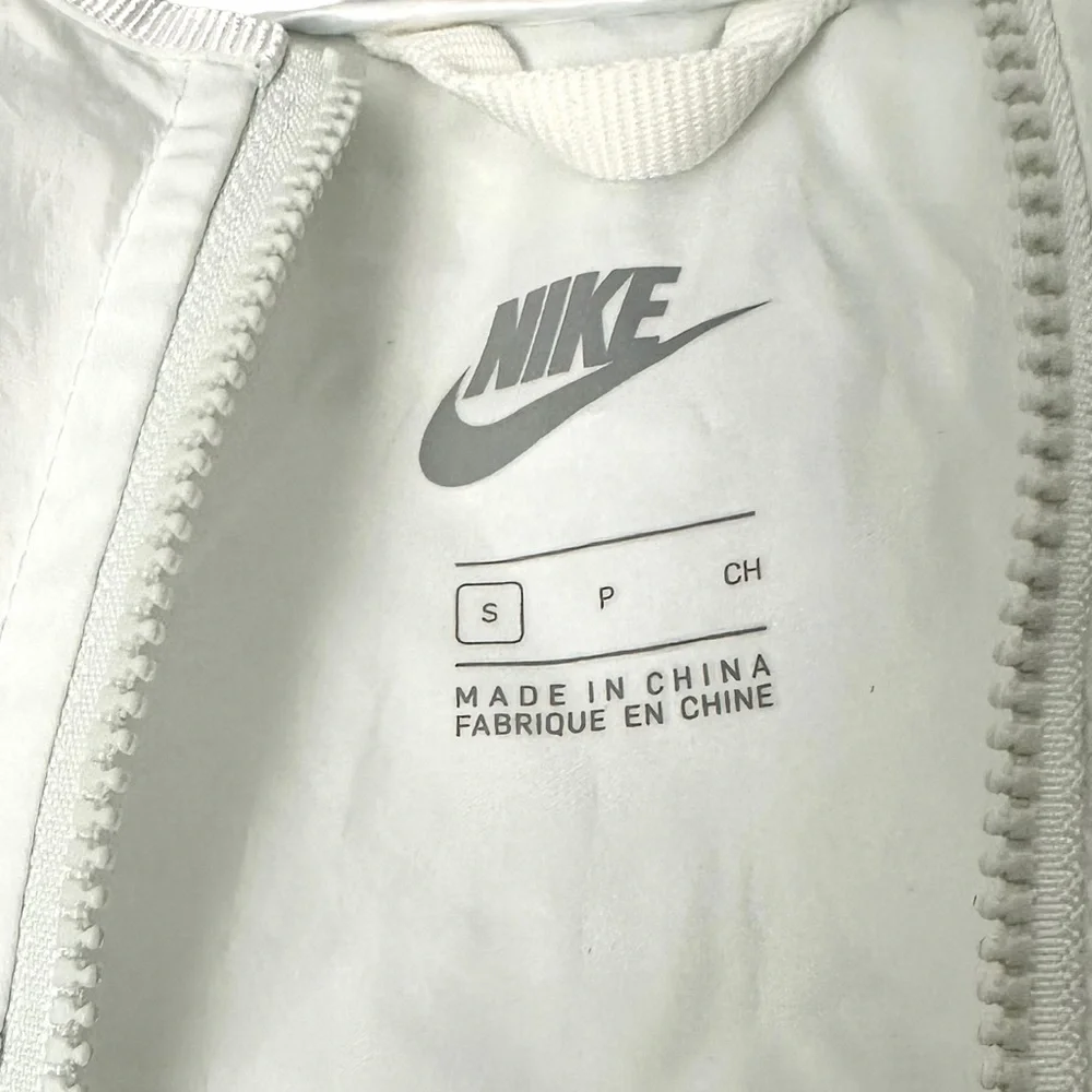 Nike Sportswear Women's Cropped  Woven Windbreaker Jacket Size S - Picture 11 of 16